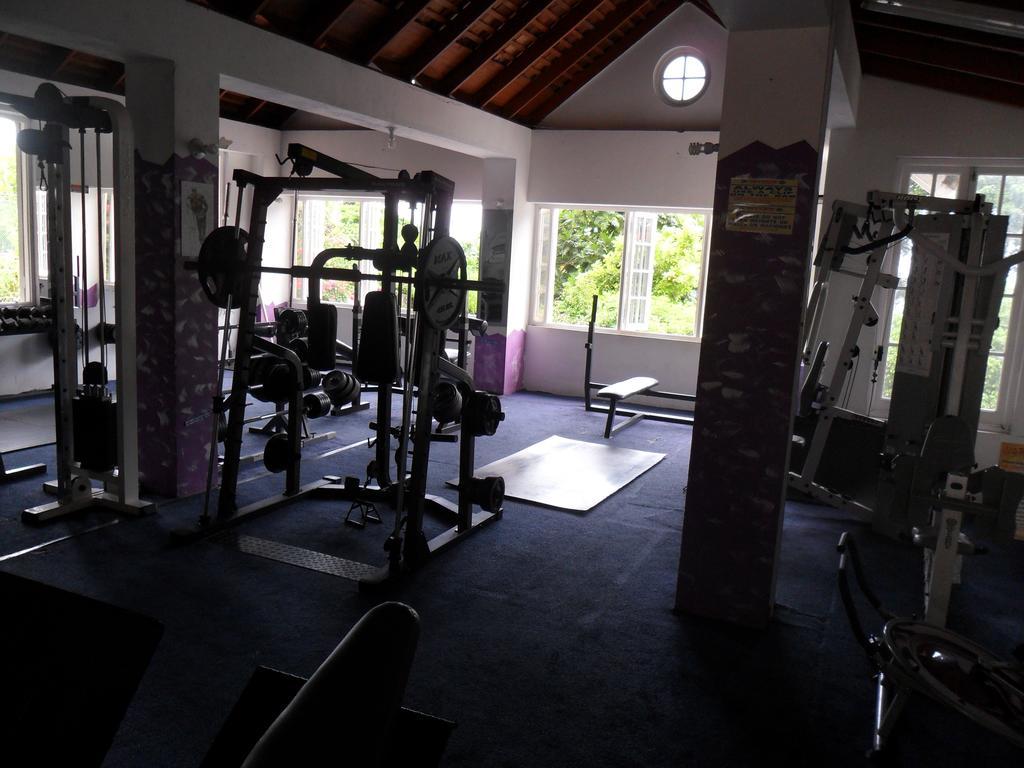 Chill On The Hill Apartment Ocho Rios Bagian luar foto