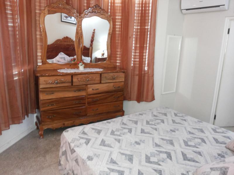 Chill On The Hill Apartment Ocho Rios Bagian luar foto