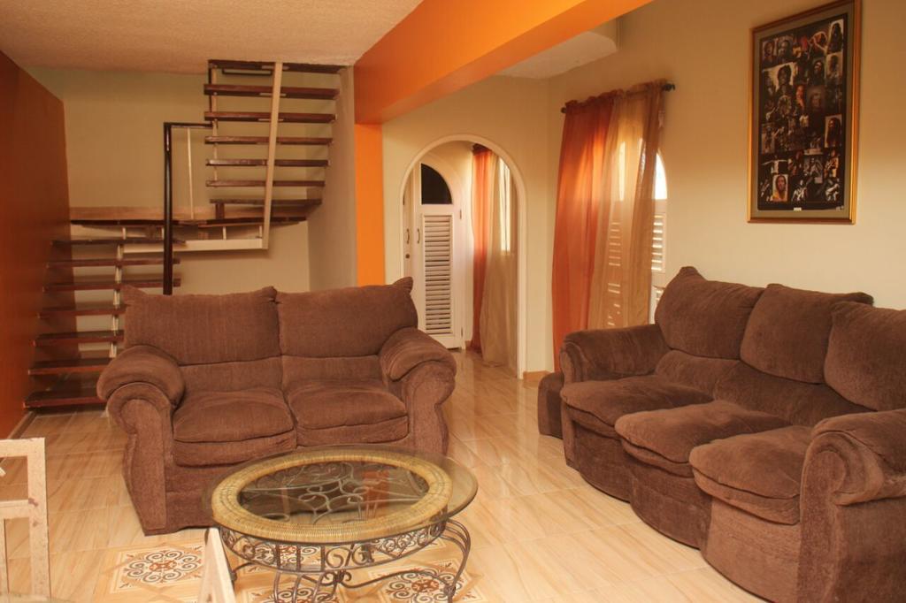 Chill On The Hill Apartment Ocho Rios Bagian luar foto