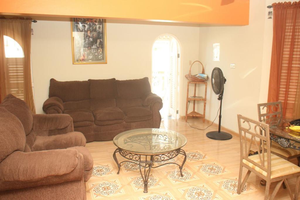 Chill On The Hill Apartment Ocho Rios Bagian luar foto